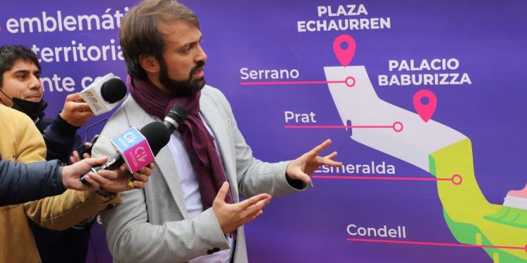 Alcalde Sharp confirma que municipio porteño se querella contra hombre que fue sorprendido rayando edificio consistorial