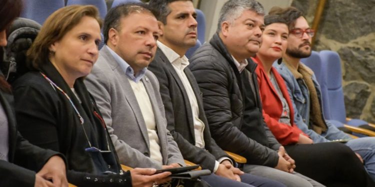 Asociación Chilena de Municipalidades y organización regional de municipios firmaron convenio de colaboración