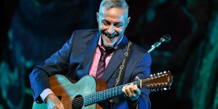 Pedro Aznar regresa a Valparaíso para presentar su álbum «Flor y Raíz»
