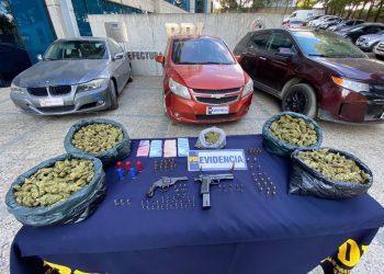 ￼PDI Valparaíso incauta drogas y armamento en operativo antidrogas  ￼