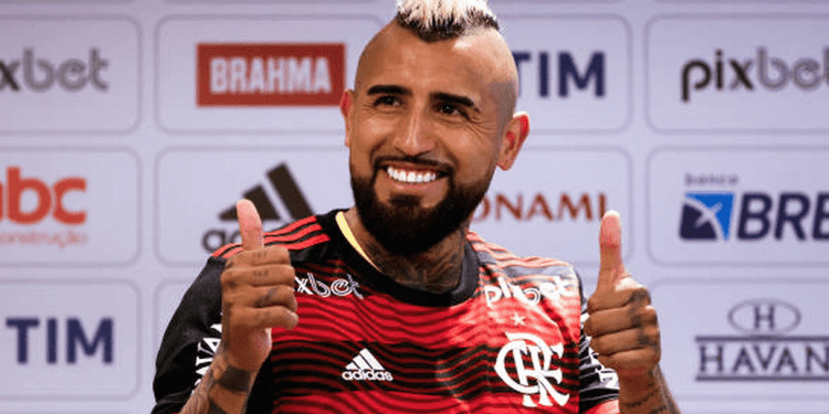 Vidal entrenó sin problemas y estará disponible en Flamengo para la final de la Libertadores