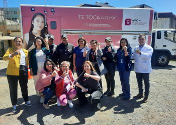 Internas de las cárceles de Valparaíso y Quillota acceden a mamografías gratuitas mediante clínica móvil Avon-FALP