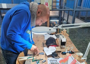 Internos del Recinto Penitenciario de Valparaíso se convierten en joyeros mapuches