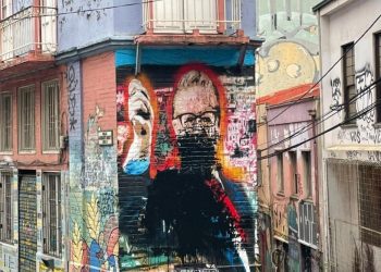 Partido Socialista presentará acciones legales en el Ministerio Público por rayados en mural de Salvador Allende, en Valparaíso