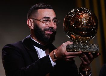 Benzema gana el Balón de Oro como el mejor jugador y Christiane Endler quedó en el puesto 12 en ranking femenino