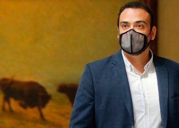 Se enojó el senador Bianchi por agenda legislativa: «Tenemos un desastre en el país y en este Congreso estamos preocupados de puras huevadas»