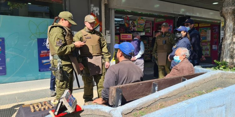 Delegación Presidencial, municipio y Carabineros realizan despliegue contra comercio ilícito en Viña del Mar
