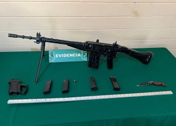 Breves policiales / Efectivos de Carabineros detuvieron en Cartagena a un sujeto que atemorizaba con un arma a vecinos de la población Recinto Estación