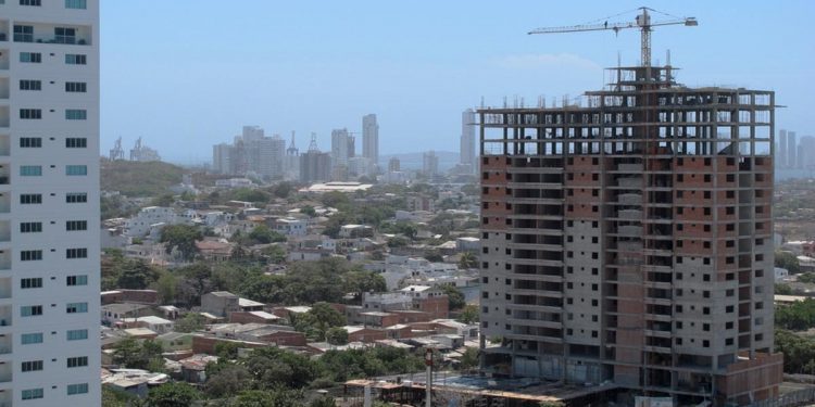 MOP niega responsabilidad en quiebra de constructora Claro, Vicuña y Valenzuela