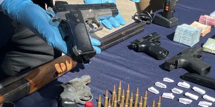 Efectivos de la PDI detienen a «clan familiar» que usaba camión de gas para comercializar droga en Villa Alemana