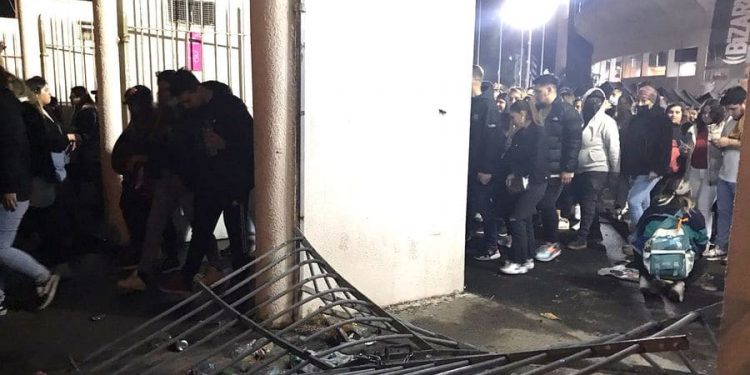 Delegada presidencial de la RM llamó a legislar para mejorar la seguridad en los eventos masivos