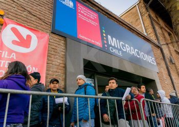 Extranjeros residentes en Chile llegan a 1,4 millones: la región de Valparaíso ocupa el tercer lugar en la medición nacional