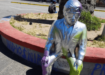 Concejal Thelmo Aguilar emplaza al municipio a presentar acciones legales por atentando a estatua de Jorge Farías