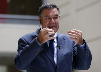 Senador Ossandón llama a modificar reglamento de uso de la fuerza para que Carabineros pueda «correr balas» para defender a la ciudadanía