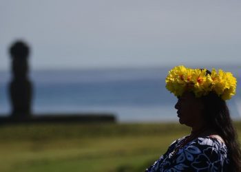 Denuncian ausencia de programas de protección a la infancia y a la mujer en Rapa Nui