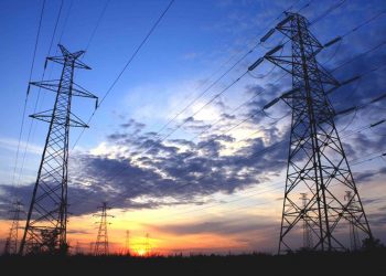 Ambientalistas de Calle Larga buscan invalidar aprobación de proyecto de instalación de 22 torres de alta tensión