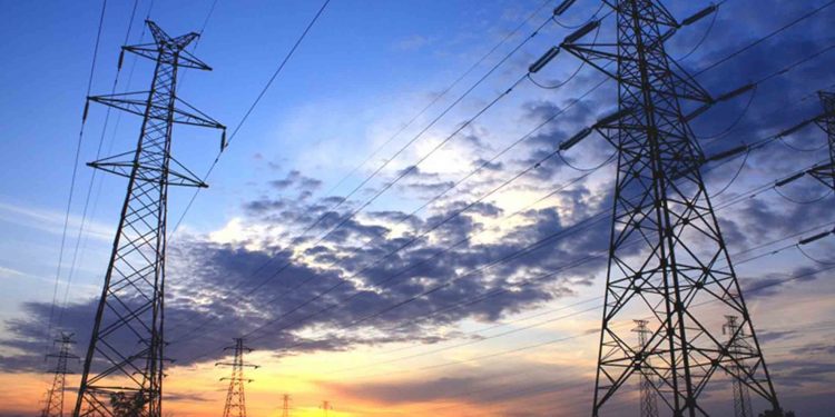 Ambientalistas de Calle Larga buscan invalidar aprobación de proyecto de instalación de 22 torres de alta tensión