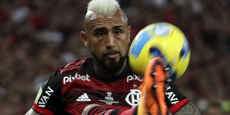 Arturo Vidal sufrió un traumatismo a una semana de la final de la Copa Libertadores
