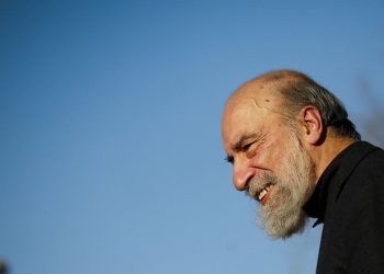 Raúl Zurita es galardonado con el Premio de Poesía Federico García Lorca en España