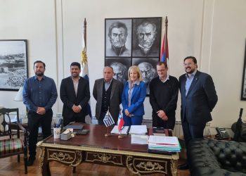 Gobernador regional estableció acuerdos de cooperación y trabajo conjunto con los intendentes de Montevideo y Canelones