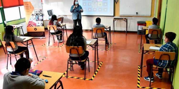 Alumno se encuentra grave después de que «compañero» le diera soda cáustica