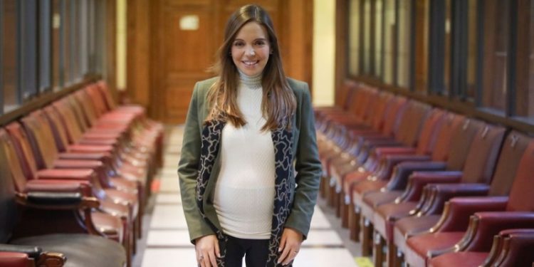 Diputada Camila Flores: «Siento que estoy despertando de una horrible pesadilla»