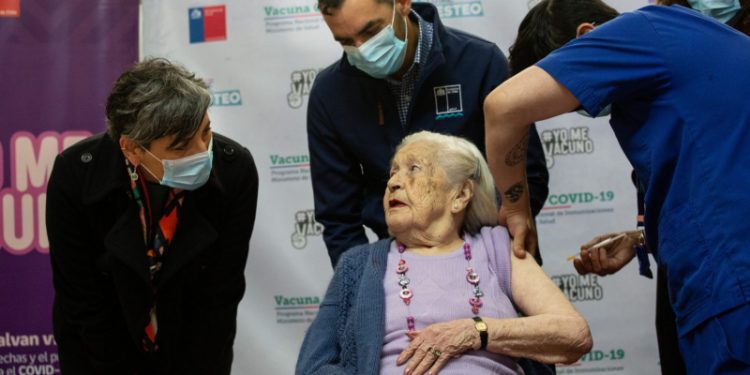 Parte vacunación con vacuna bivalente para mayores de 60 años