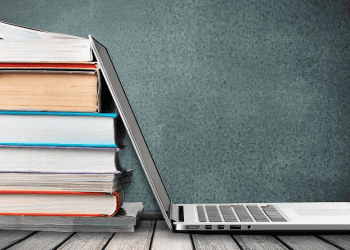 Opinión / ¿Libro o PDF?￼