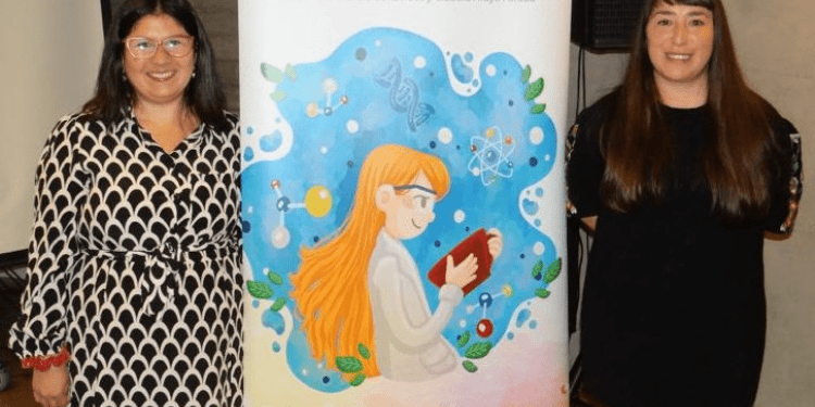 Presentan libro en la UPLA sobre el aporte de 13 mujeres en las ciencias