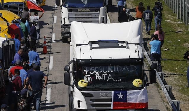 Encuentra droga en cabina de camionero movilizado en Hijuelas