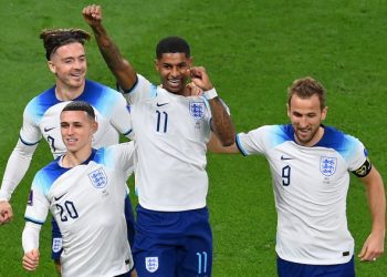 Inglaterra no tuvo piedad y goleó 6-2 a Irán