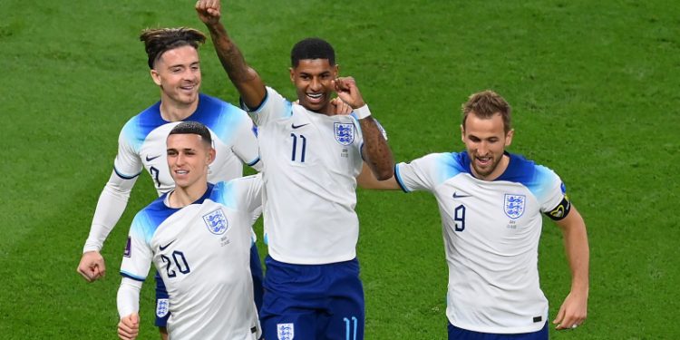 Inglaterra no tuvo piedad y goleó 6-2 a Irán