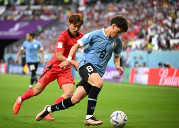 Uruguay y Corea del Sur sacaron chispas en tenso empate