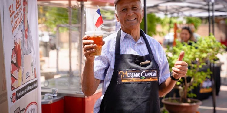 Calle Larga cuenta con un nuevo mercado campesino: 15 agricultores llegarán cada viernes con sus productos frescos y sanos