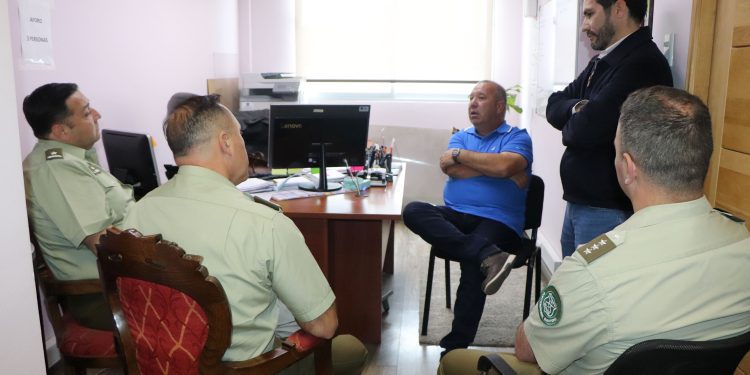 Quintero: nuevo prefecto de Carabineros de Viña se reunió con el alcalde para coordinar labores de seguridad pública