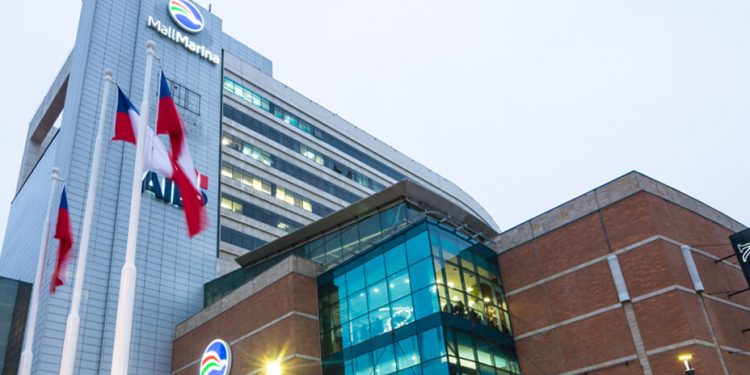 Persona fallece tras precipitarse en Mall Marina Arauco