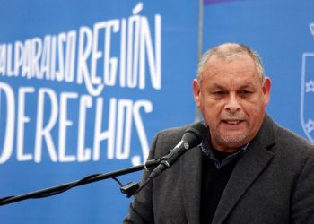 Gobernador Mundaca espera mantener condición patrimonial de Valparaíso tras visita de Unesco