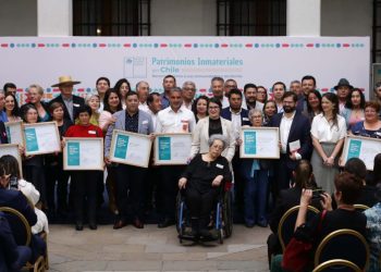 Reconocen en La Moneda a tres porteños como Tesoros Humanos Vivos de Chile