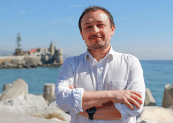 Diputado Cuello tilda de «inaceptables» amenazas de microbuseros por buses gratuitos