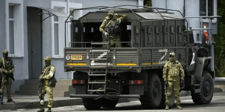 Rusia se retira de Jersón, la única capital regional de Ucrania que había conquistado