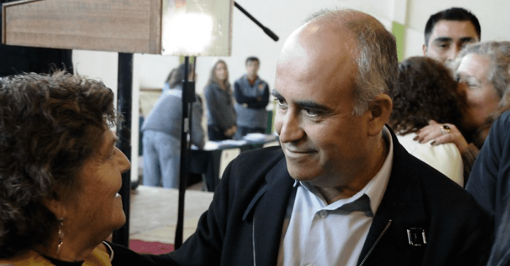 Concejales frenteamplistas de Quilpué arremeten contra ex Alcalde Viñambres