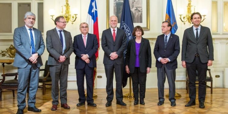 Universidades respaldan continuidad del proceso constituyente