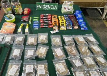 No se salva nadie: Detienen a antisociales que robaron tienda de frutos secos