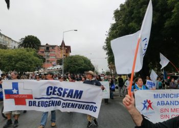 Confusam realiza marcha en Reloj de flores en tercera semana de movilización