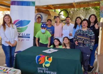 Municipio de Llay Llay firma convenio con organización de discapacidad para reciclar papeles y cartones