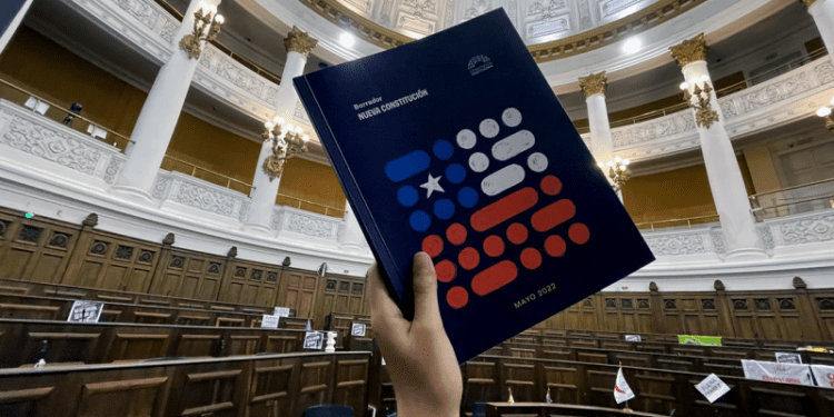 71% no cree que habrá acuerdo constitucional según Cadem