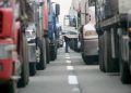 Camioneros del norte comienzan paro nacional por alza de costes