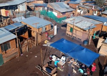 Opinión: «Es urgente concertar un plan estatal a largo plazo por campamentos»