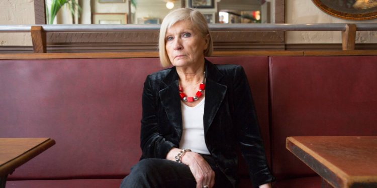 Politóloga Chantal Mouffe sufre infarto en Valparaíso y debe ser hospitalizada