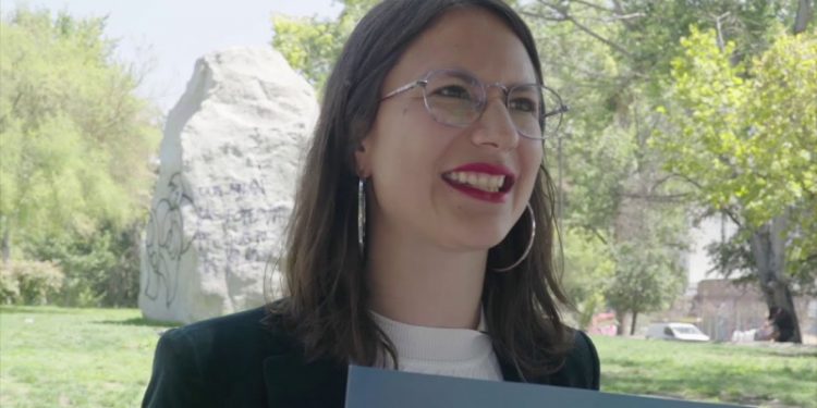 Diputados RN llevan a alcaldesa Hassler a Contraloría por no uso de Ley Aula Segura